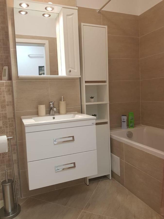 Apartament Monadin 3 布拉索夫 外观 照片
